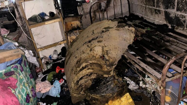 Voraz incendio consumió por completo una humilde vivienda en Monterrico