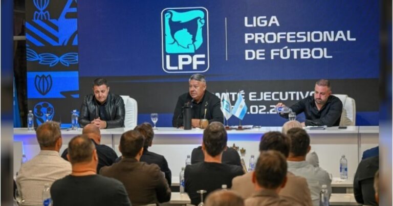 Para el fútbol argentino?: qué puede pasar en la víspera de un día clave en la AFA de Chiqui Tapia