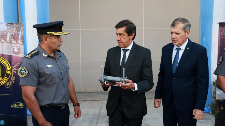 Duras críticas en Seguridad: sueldos bajos, aumentos discriminatorios e infraestructura pobre