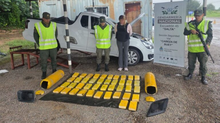 Salió de Ledesma con 44 kilos de cocaína ocultos en una camioneta