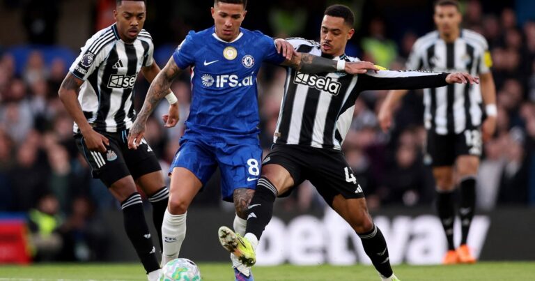 Con Enzo y Garnacho, el Chelsea cae ante el Newcastle