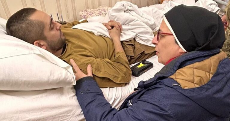 La monja influencer y «quilombera», amiga del Papa Francisco, que se convirtió en una heroína en Ucrania