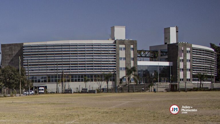 Críticas al Ministerio de Educación por las «mesas extraordinarias» para los deben materias