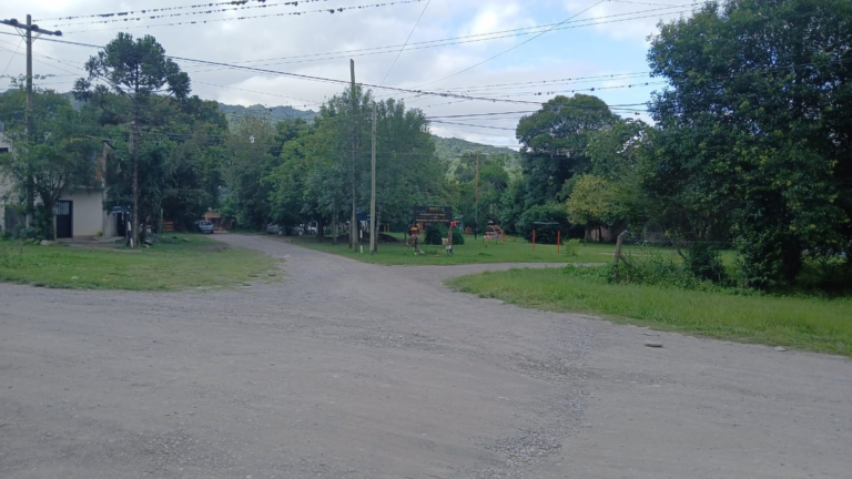 Vecinos de Los Molinos se sienten olvidados: servicios deficientes y falta de respuestas