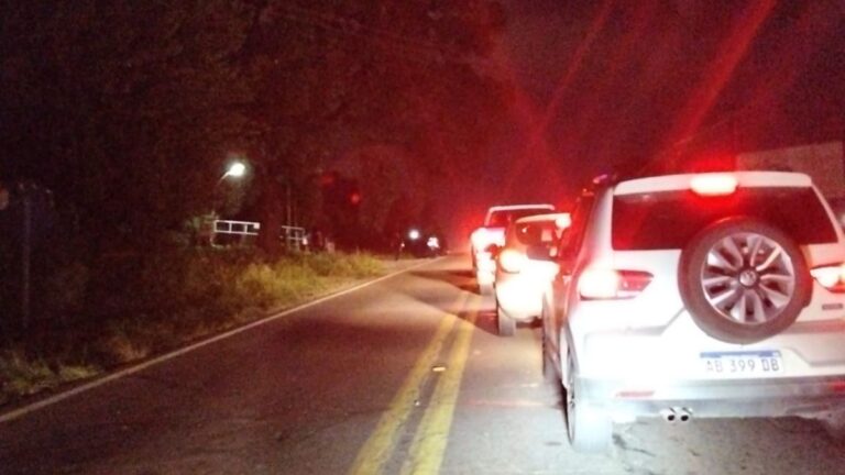 Ruta 9: motociclista terminó internado tras ser chocado por una camioneta